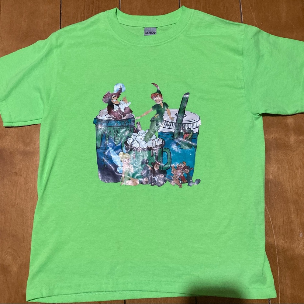 NWOT Youth Medium Gildan Printed Disney Characters TShirt